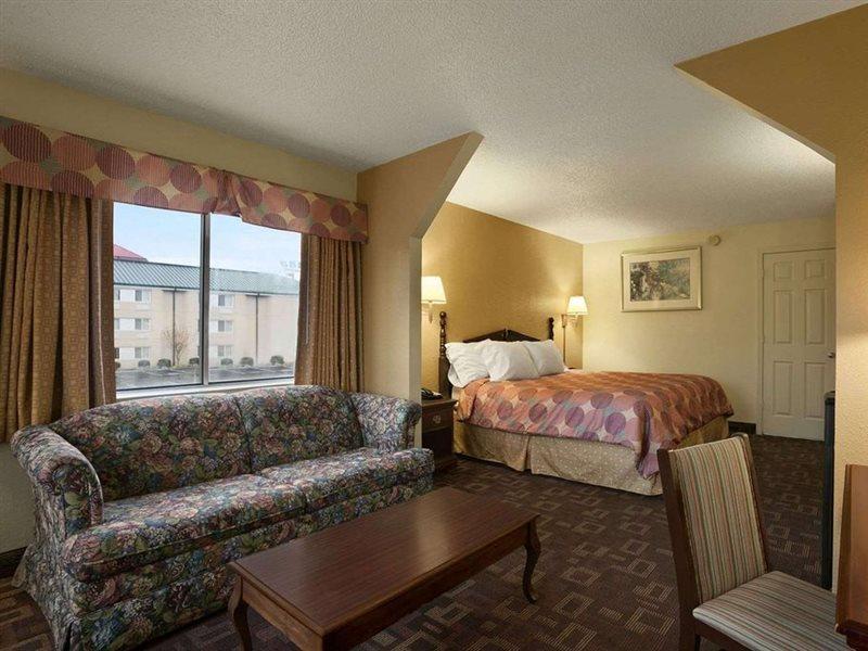 Super 8 By Wyndham Nashville Near Downtown / I-40 Εξωτερικό φωτογραφία